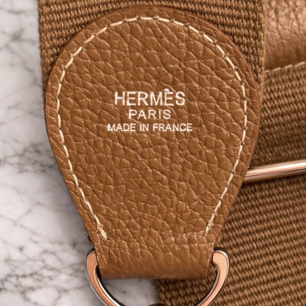 Hermès Evelyne III PM 29 Gold Clemence Leather Crossbody Bag Palladium Hardware - Picture 2 of 11